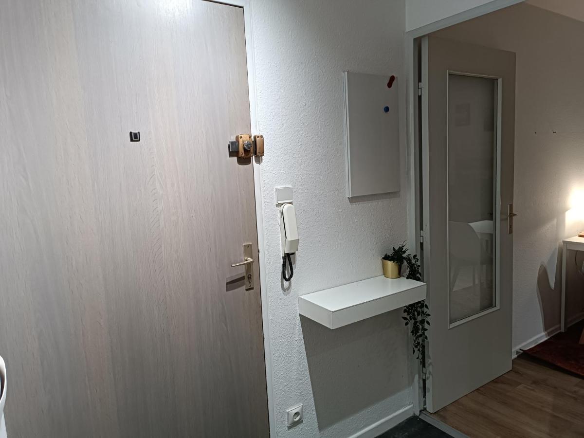 Stylish 1-Bedroom Flat With Beautiful Terrace , For A Cosy Retreat Straßburg Exterior foto